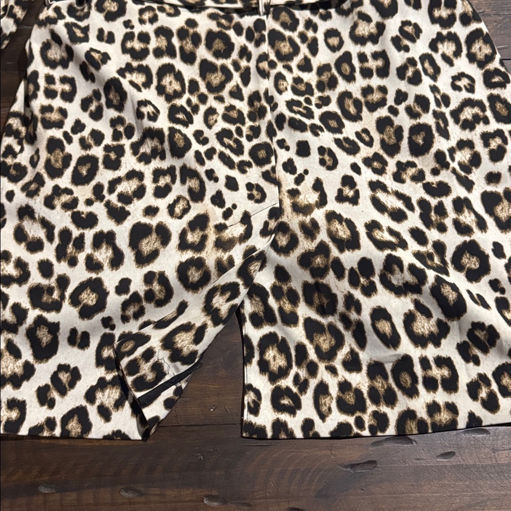 Jennifer Lopez Animal Print Trench Coat - Picture 10 of 13